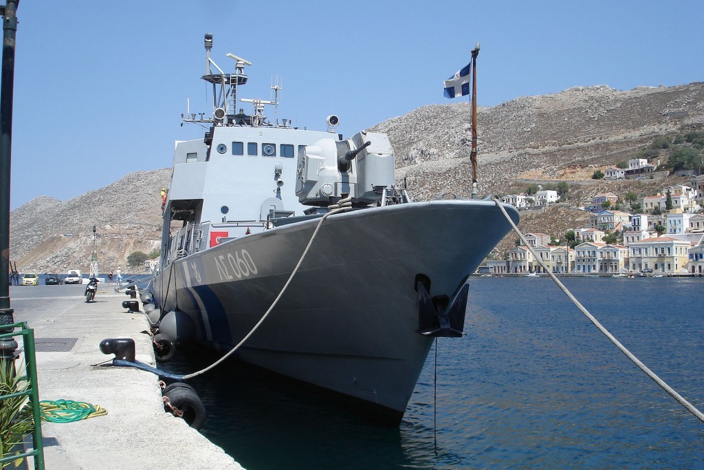 The shots were fired during a scuffle between Greek border guards and the presumed Turkish people smugglers.